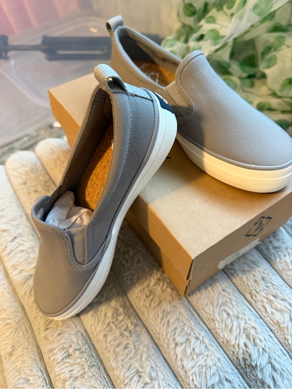 Sperry Crest Twin Gore RPET Gray Canvas Slip-On Sneakers Size 6 NWT - Picture 3 of 4